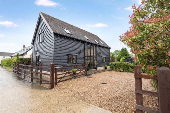 3 Bedroom Barn Conversion For Sale In High Street Arlesey