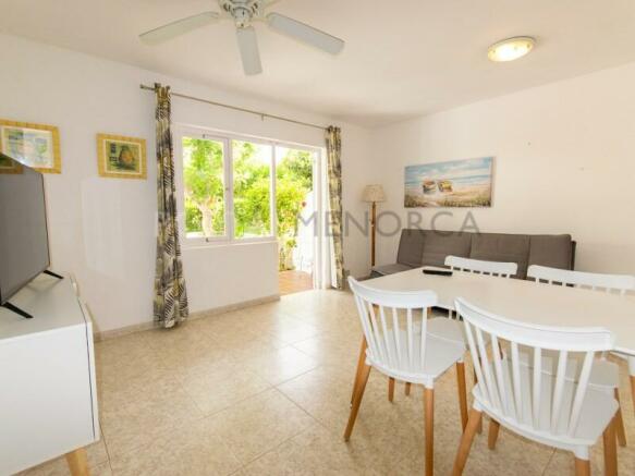 Ground floor living-dining room with garden next to the beach of Santo Tomás