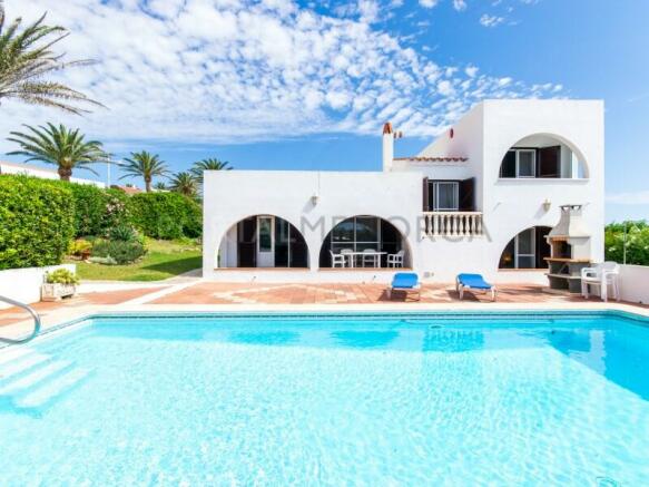 Villa with sea views and pool in S'Algar