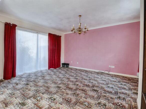 sitting/dining room