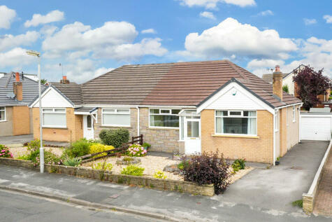 Carnforth - 2 bedroom semi-detached bungalow for ...