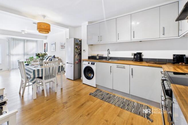 Living/Kitchen Area