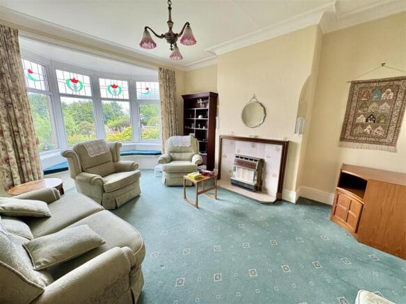 Bramleys Estate Agents - Yew Trees - Southowram (6