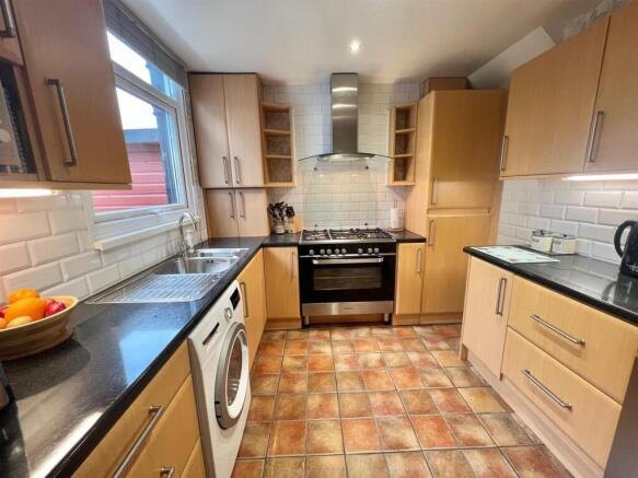 Bramleys Estate Agents - The Drive - Hipperholme (