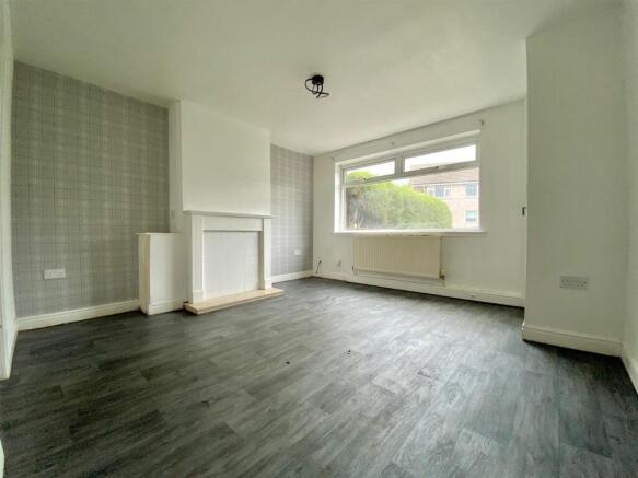 Bramleys Estate Agents - Greave House Drive - Ludd