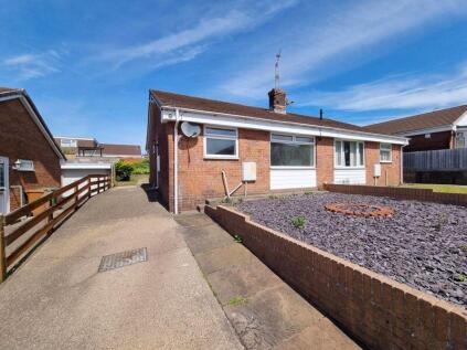 Caer Fferm, Glenfields