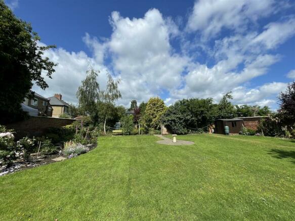 COMMUNAL GARDEN