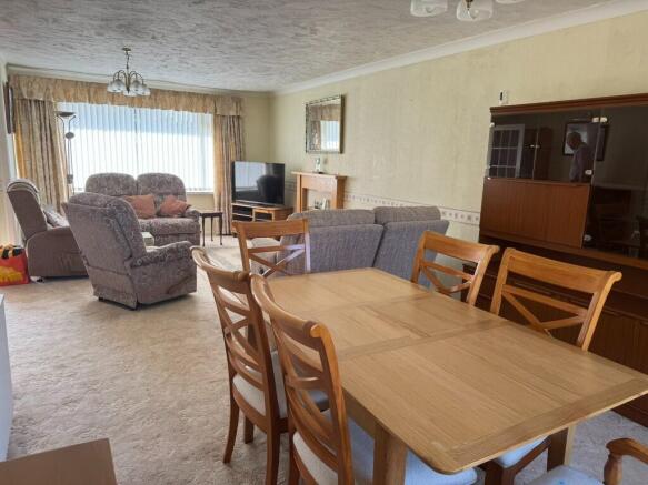 Sitting/Dining Room