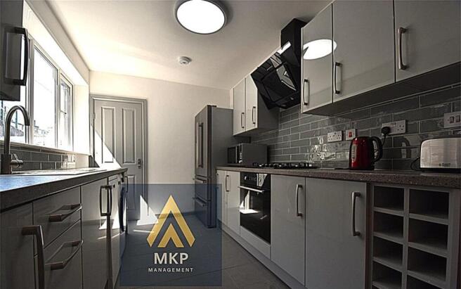 Kitchen bC.JPG