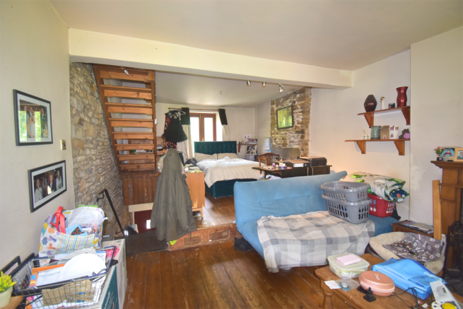 Sitting / Dining Roo