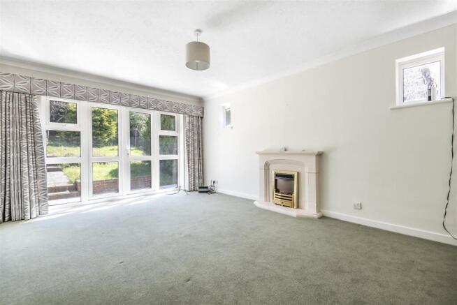 Living Room.jpg