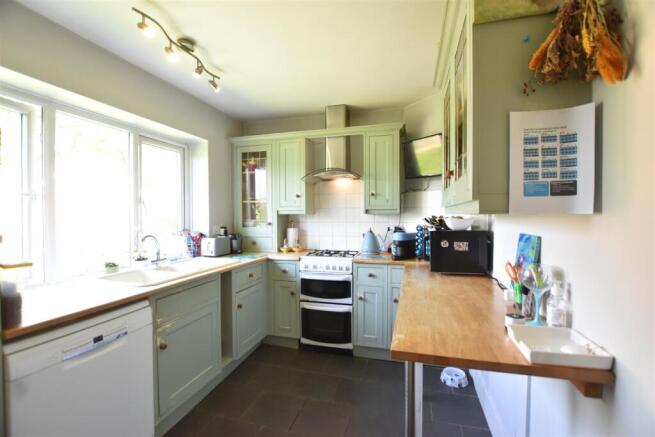 Kitchen.JPG