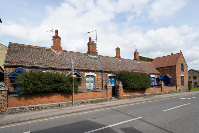 6 The Alms Houses...