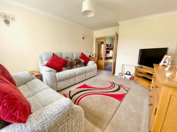 Living Room 1.jpg