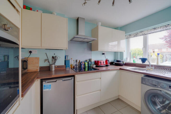 100 Waveney Road,...