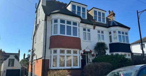 28A Queens Road, Leigh-on-Sea, Essex, SS9 1BA