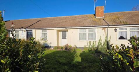 4 Cedar Road, Canvey Island, Essex, SS8 9HP