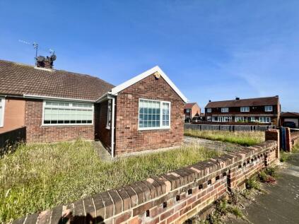 Honiton Way - 2 bedroom semi-detached bungalow for ...