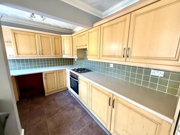 7 howden road-kitchen