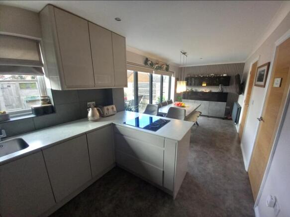 DINING KITCHEN