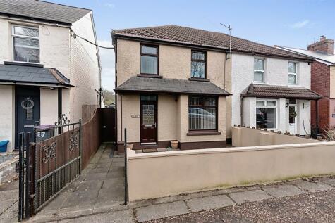 Cwmbran - 3 bedroom semi-detached house for sale