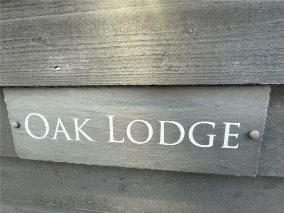 Oak Lodge