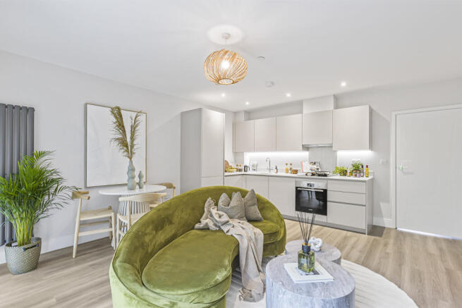 E13 show home