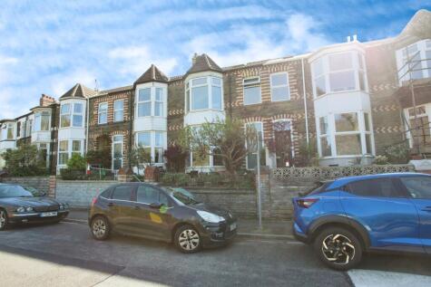 The Parade, Pontypridd