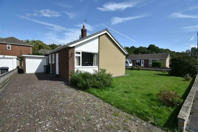 3 bedroom detached bungalow for sale in Fenay Lea Drive, Fenay Bridge ...