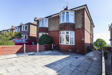 Wheatfield Avenue, Oakes, Huddersfield