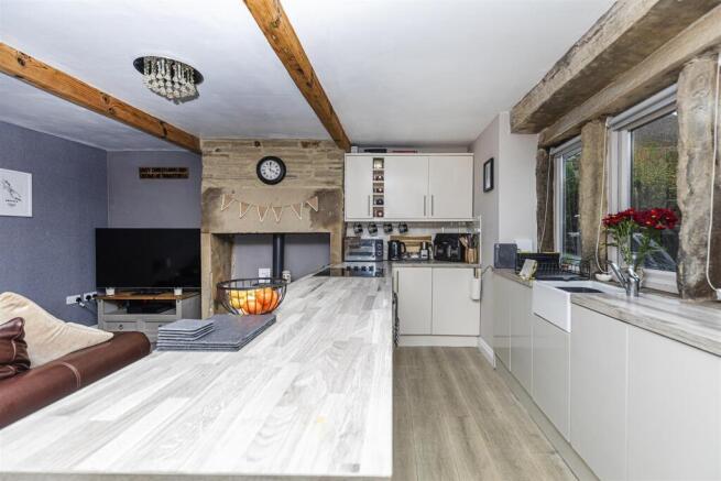 Kitchen/Living Area