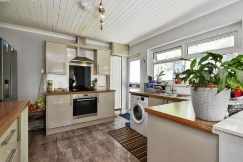 Park Lane, Treharris