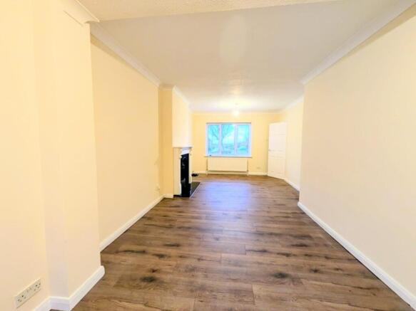 880d9fcd-69c7-4a37-a2b3-c9712cba5944