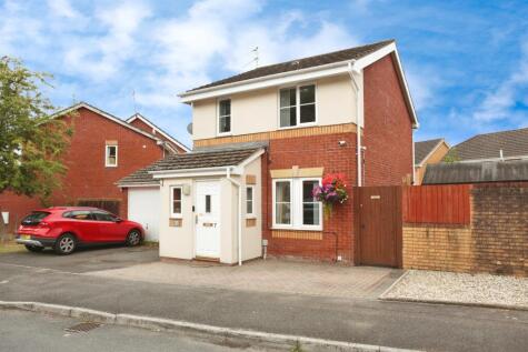 Cedar Wood Drive, Rogerstone, Newport