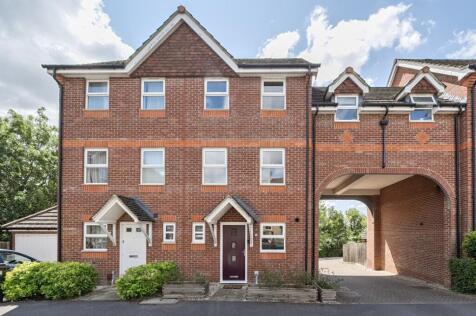 Marbeck Close, Redhouse, Swindon, SN25