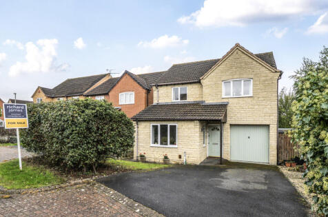 Scarlet Close, Ash Brake, Swindon, SN25