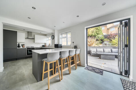 Avens Close, Woodhall Park, Swindon, SN2