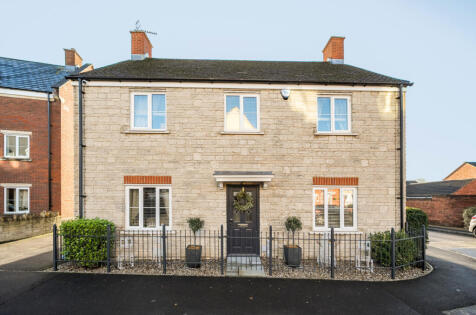 White Eagle Road, Haydon End, Swindon, SN25