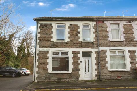 Sir Ivor Road, Pontllanfraith, BLACKWOOD