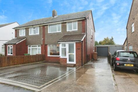 Charles Street, CAERPHILLY