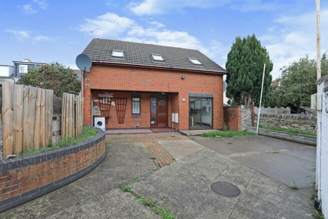 3 bedroom detached house  for sale Cathays