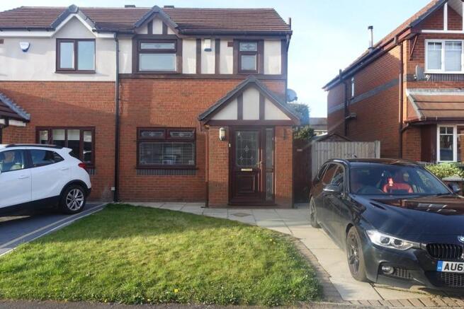 3 Bedroom Semi Detached House For Sale In Bexhill Drive Leigh Greater