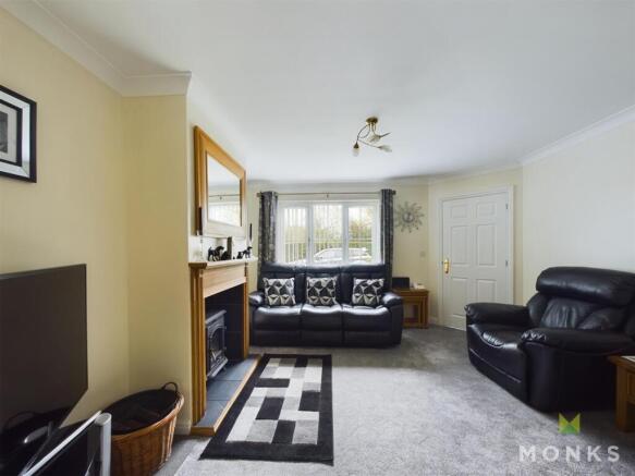 CAM01348G0-PR0375-STILL017.jpg