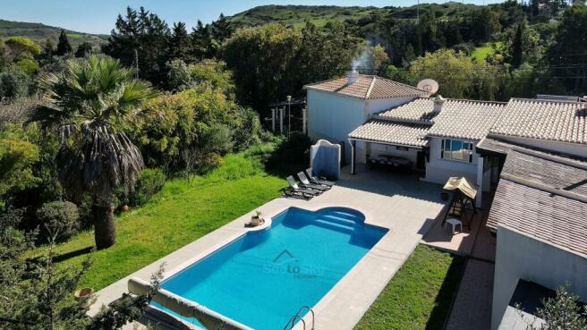 villa & pool