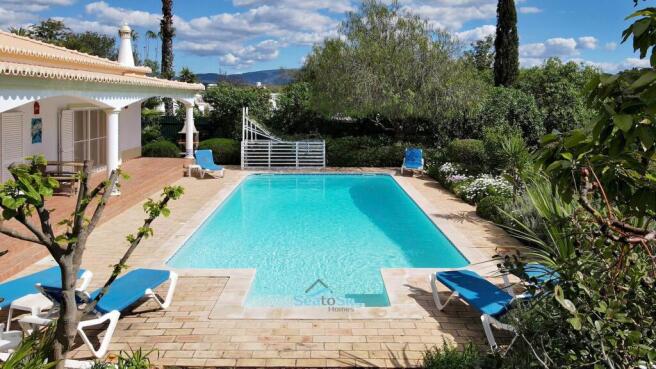 10 x 5m swimming pool