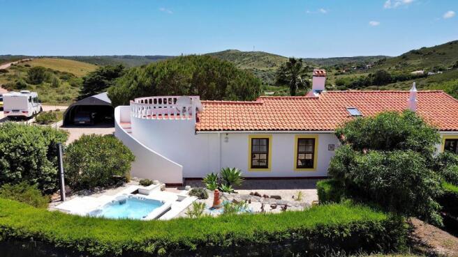 villa & jacuzzi