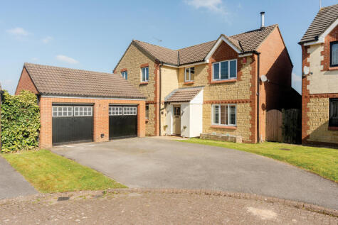 Oakwood Gardens, Coalpit Heath, Bristol, Gloucestershire