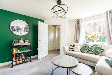 Lily Road, Lyde Green