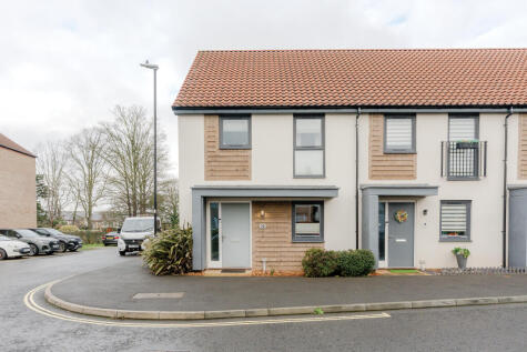 The Berries, Fishponds