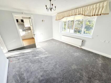 37 Lindsay Road, Poole, BH13